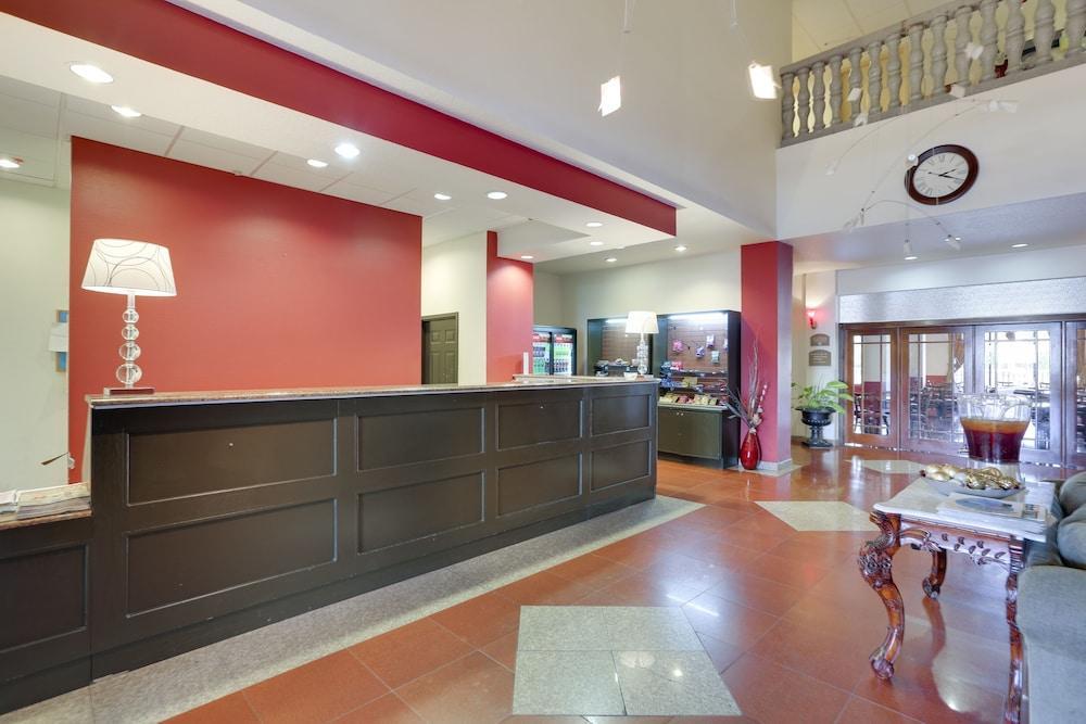 Country & By Radisson, Rj Stadium - Airport East Hotel 2*