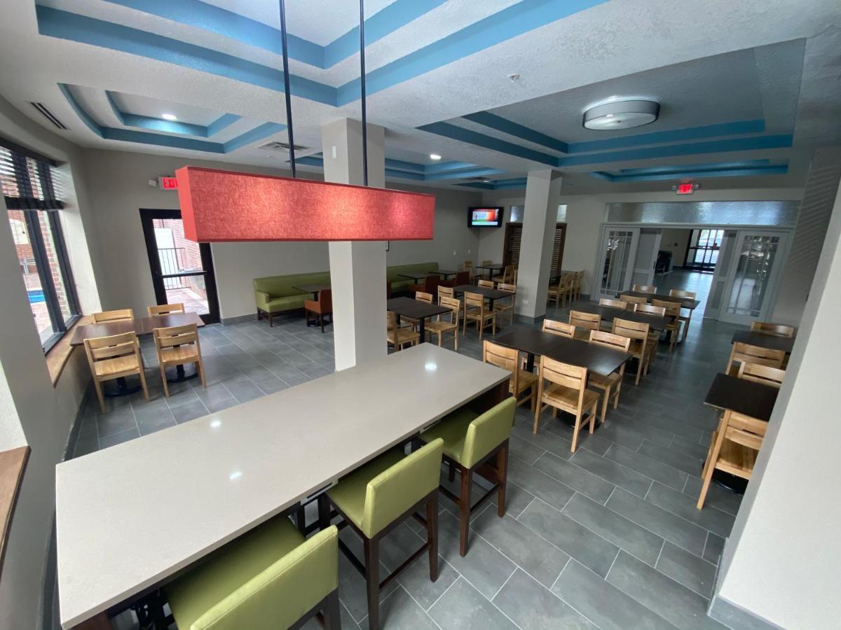 Hotel Country & By Radisson, Rj Stadium - Airport East Tampa