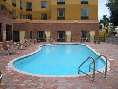 Country & By Radisson, Rj Stadium - Airport East
