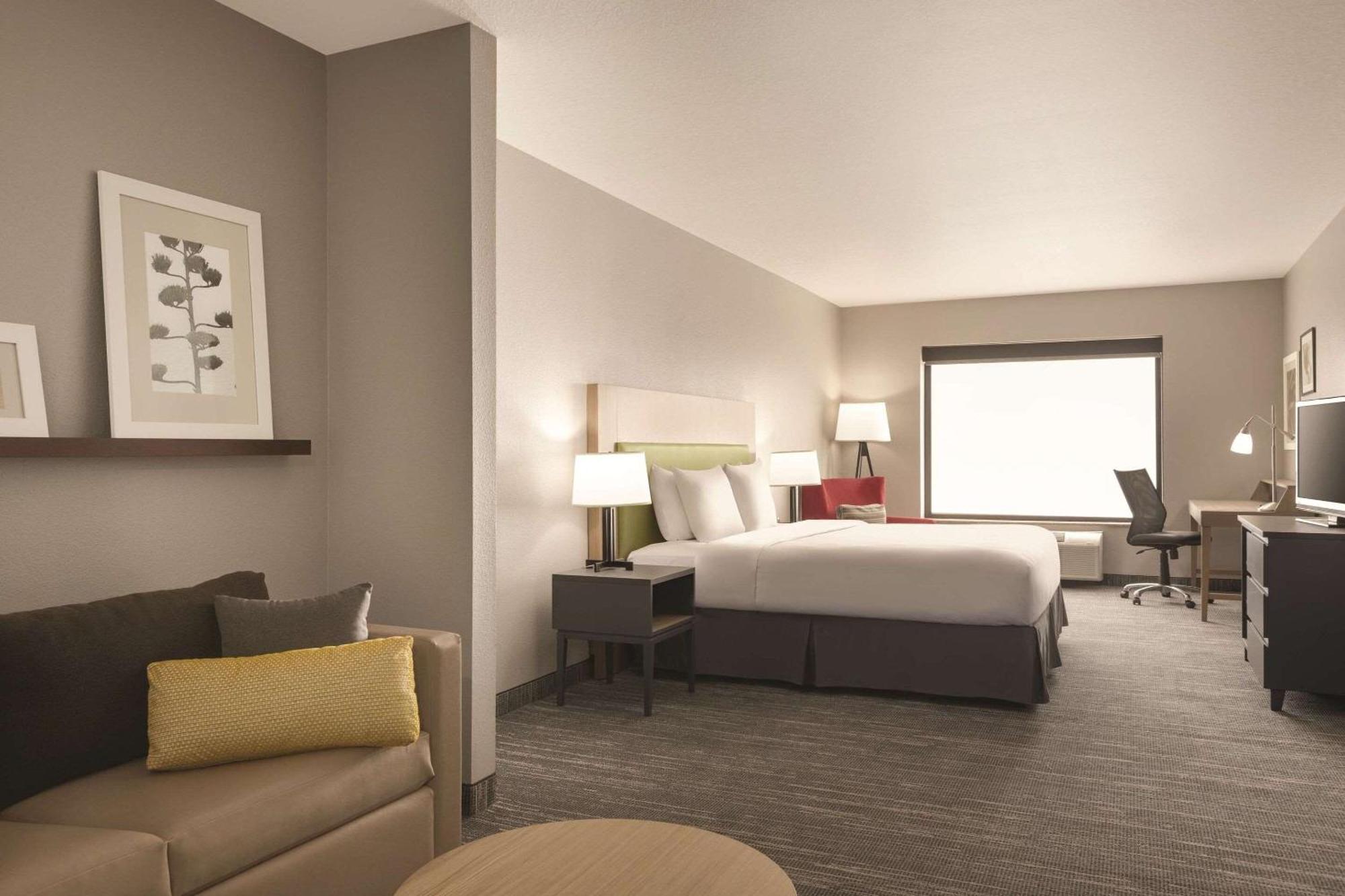 Country & By Radisson, Rj Stadium - Airport East Hotel Tampa