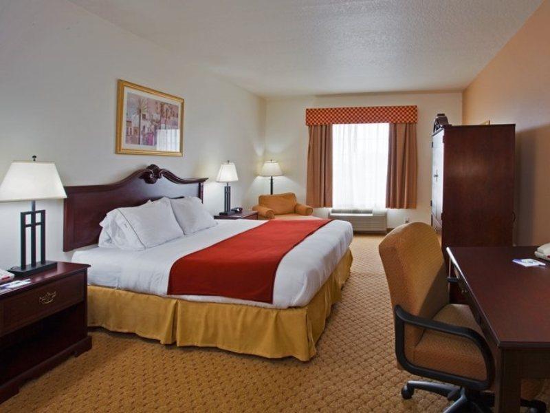 Hotel Country & By Radisson, Rj Stadium - Airport East 2*